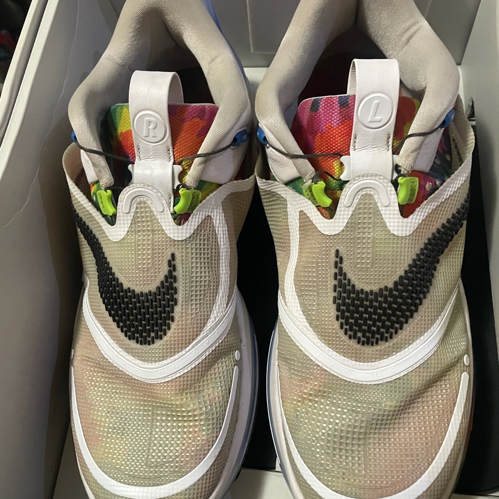 Nike ADAPT BB